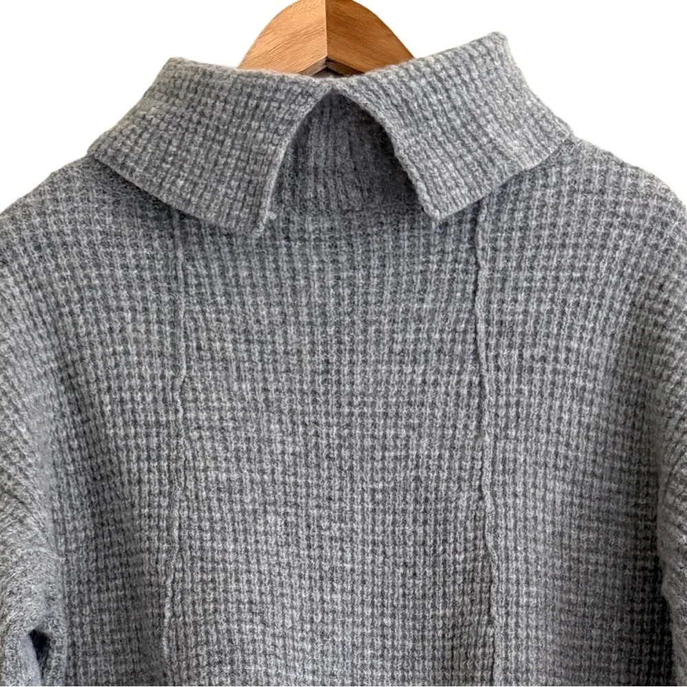 FREE PEOPLE 100% Wool Waffle Knit Fold-over Cowl-Neck Preppy Casual Sweater Sz M